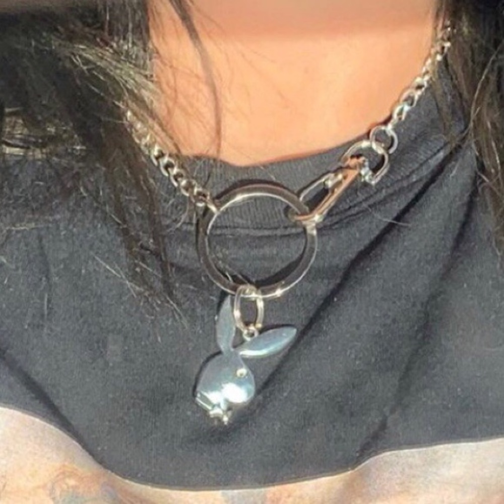 Unisex Basic wallet chain w/ playboy bunny charm